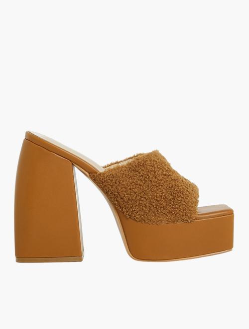 MyRunway Shop Women s Shoes up to 70 Off at MyRunway .za